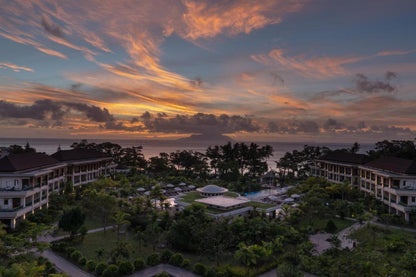 Seychelles Escapes - Savoy Resort & spa 5* - 4 Nights